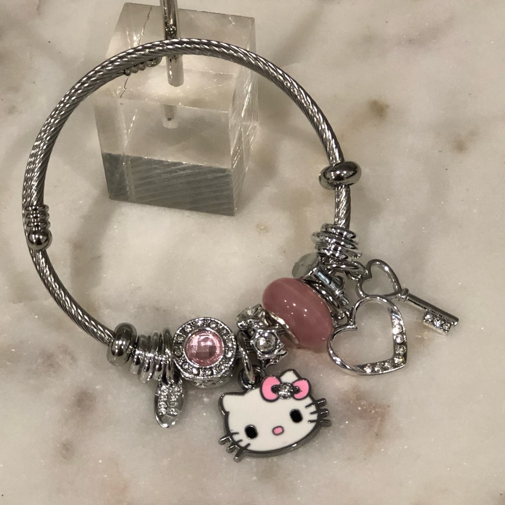 ✨NEW✨ Hello Kitty Charm Pendant Adjustable Silver & Pink Tone Bangle Bracelet - Picture 4 of 6